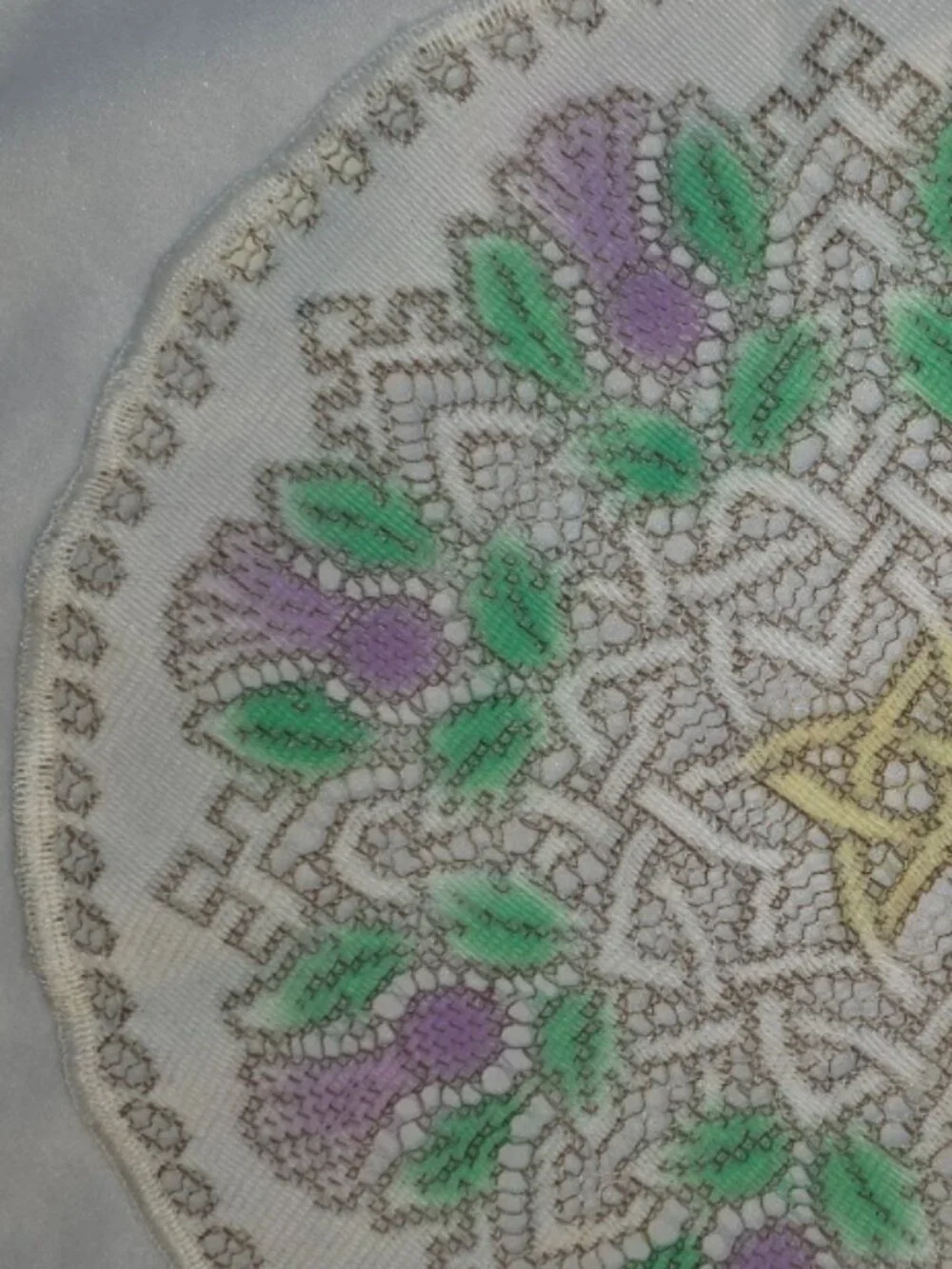 Scottish Celtic Knot Doily Traditional Thistle Motif Geometric Decor Round